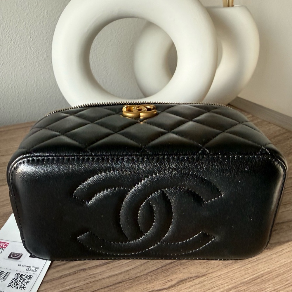 Chanel Lambskin Sweetheart Vanity Case with Mirror and Crossbody Chain - Picture 9 of 12